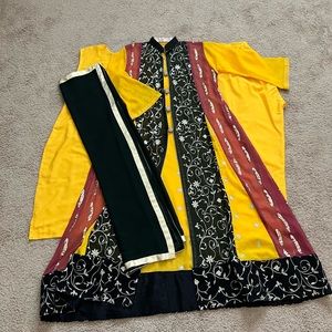 Traditional Indian Salwar kameez beautiful handmade.